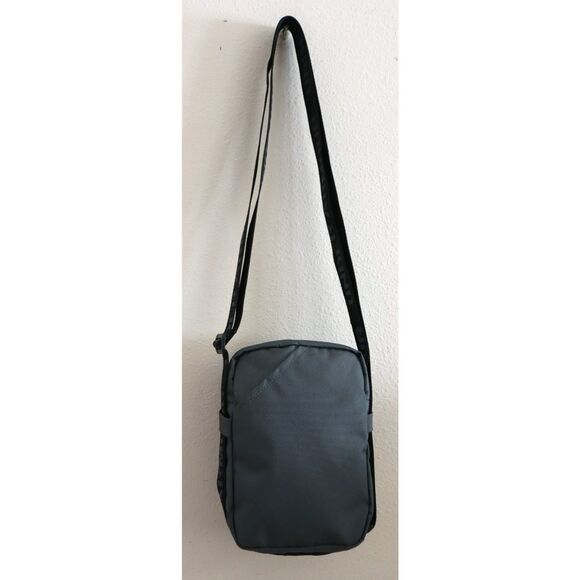 Under Armour 1364192-012 Unisex O/S Pitch Gray/Black Loudon Crossbody Bag - Picture 12 of 16